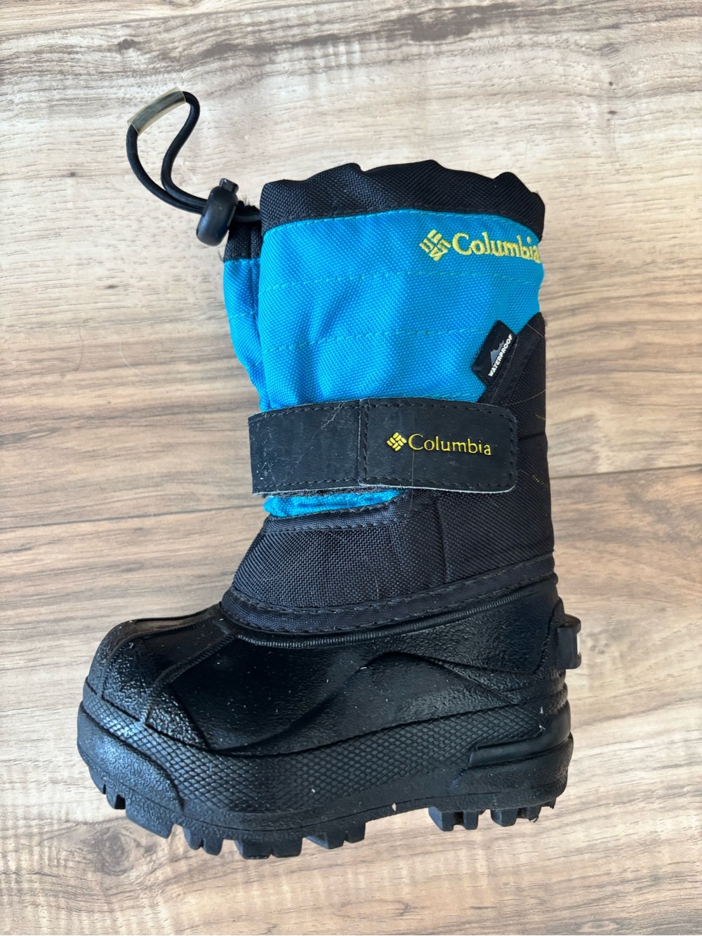 Columbia Kids Blue and Black Snow Boot